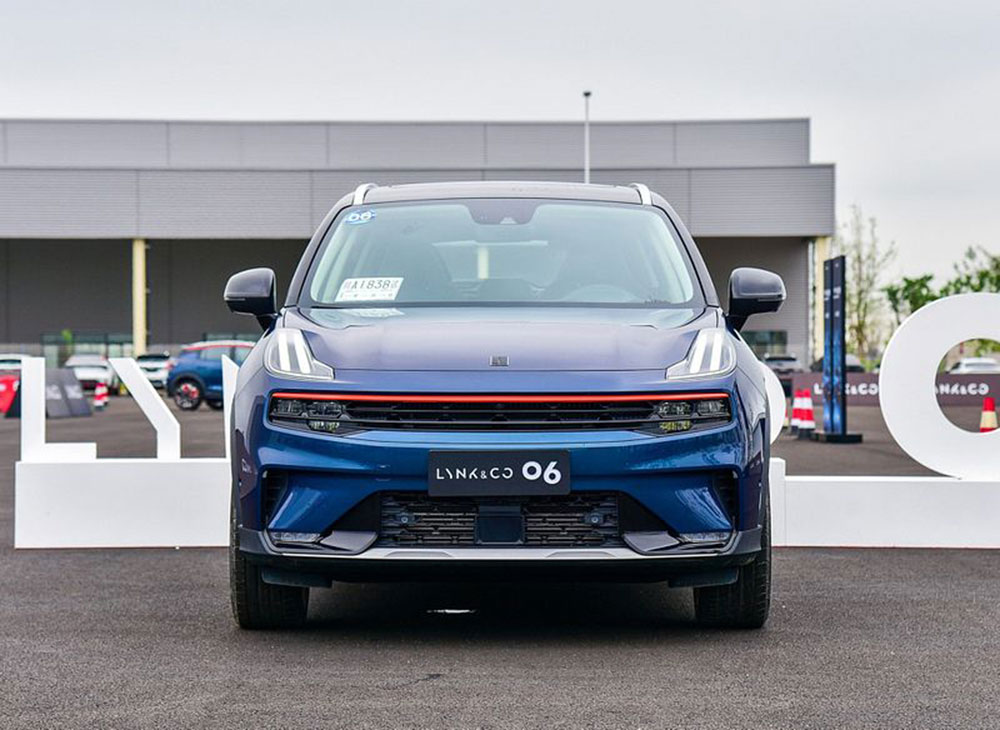 lynk-06-02 Lynk & Co 06