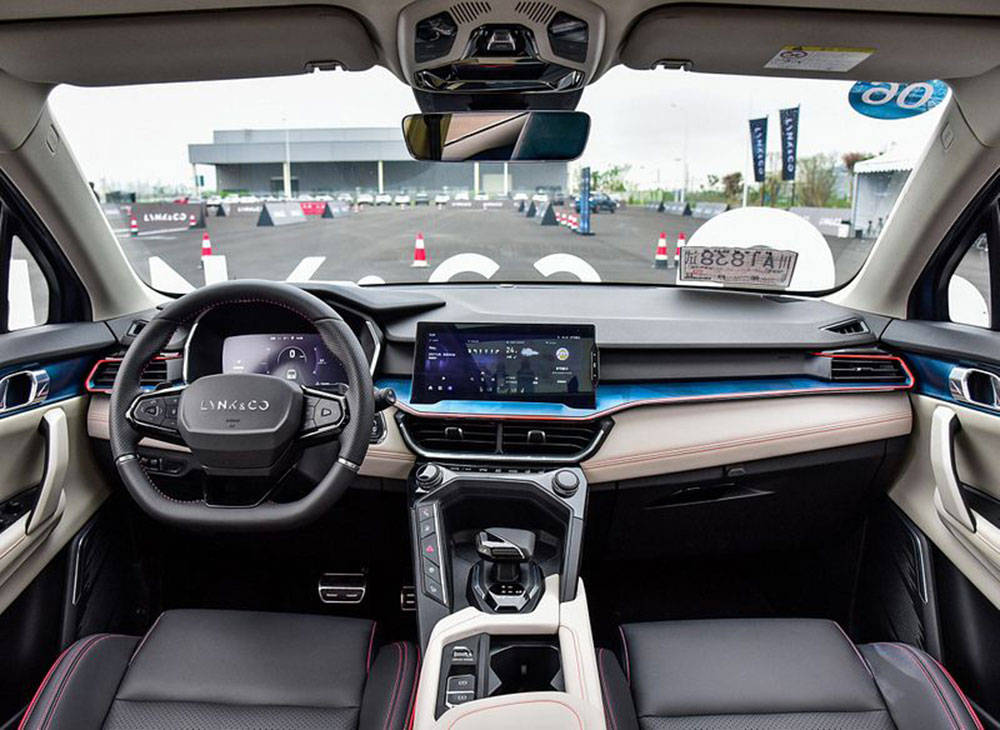 lynk-06-int01-1